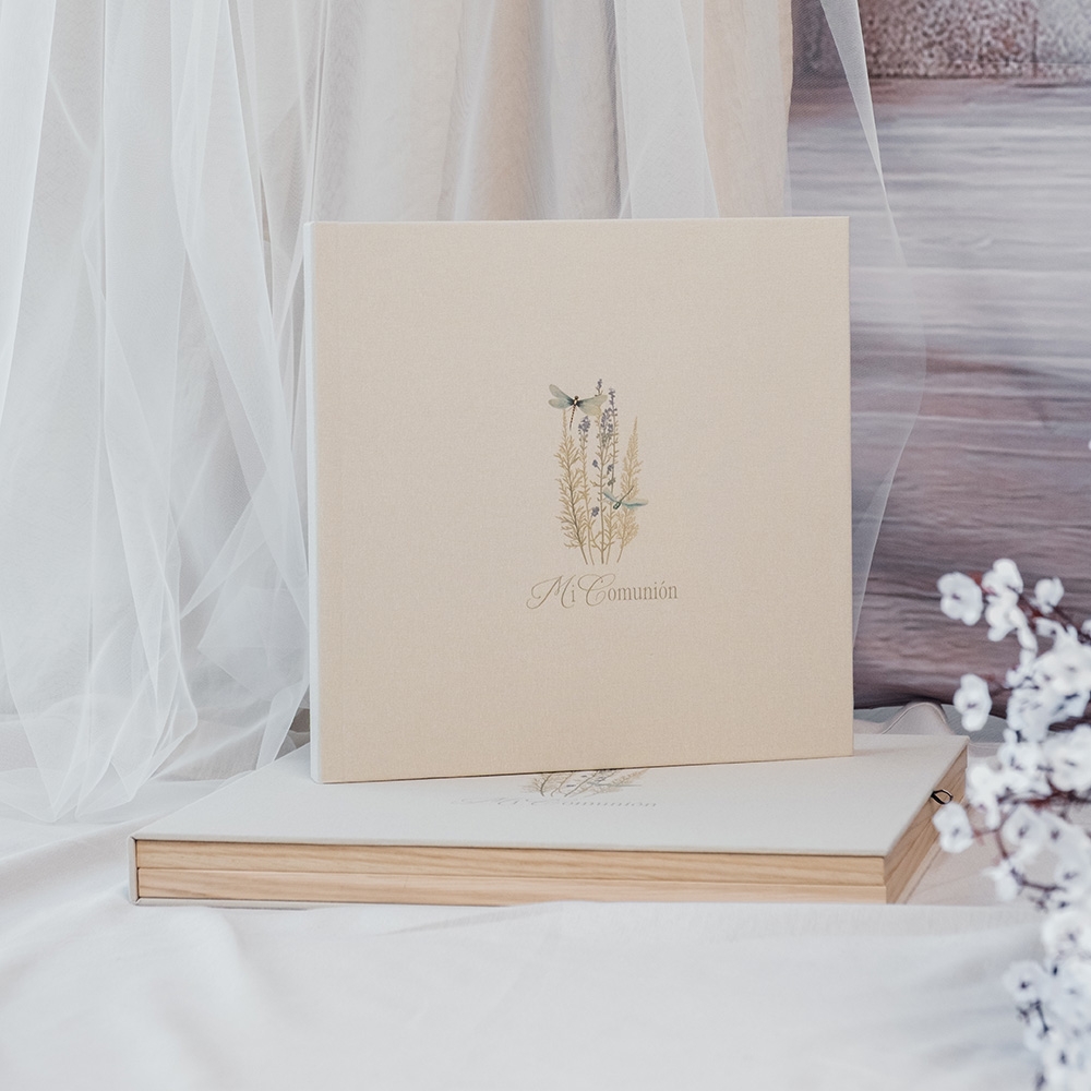 White Collection communion 1