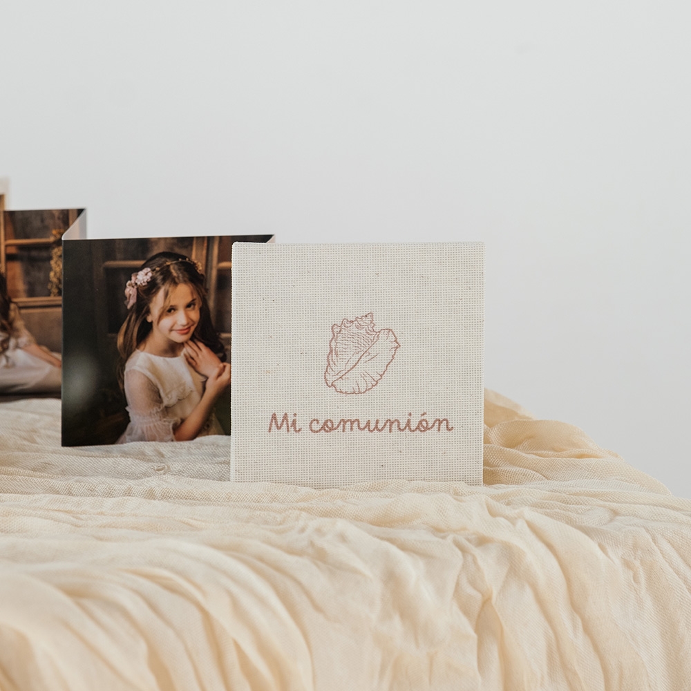 Little Folio communion 1