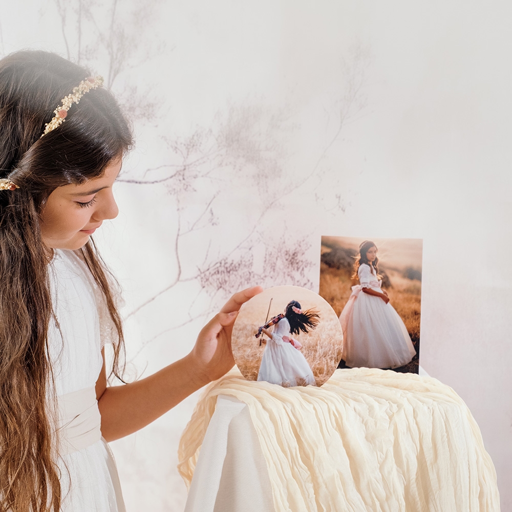 Holy Photo Desk communion 1